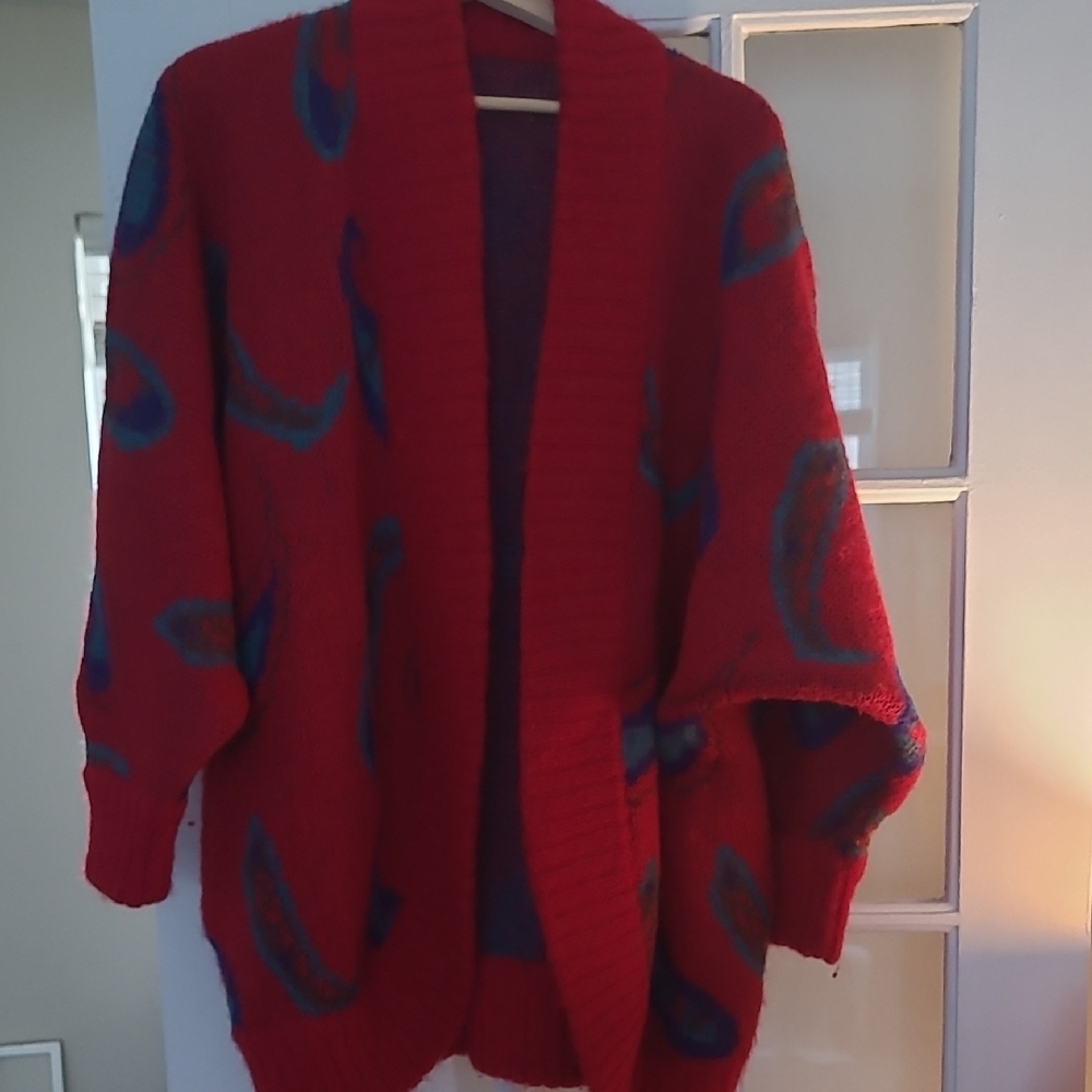 Red Open-Front Women's Cardigan Sweater with Blue Accent